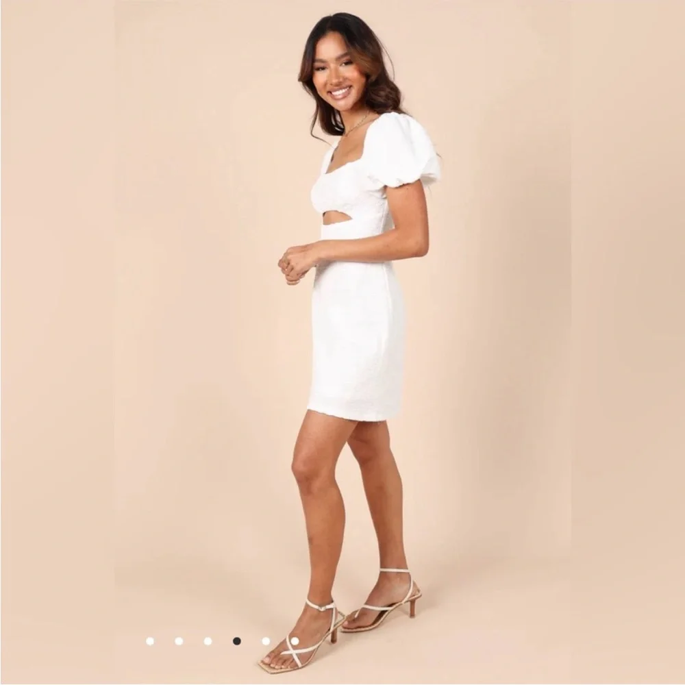 Petal & Pup Baxie White Sheath Mini Dress Square Neck - Picture 3 of 8
